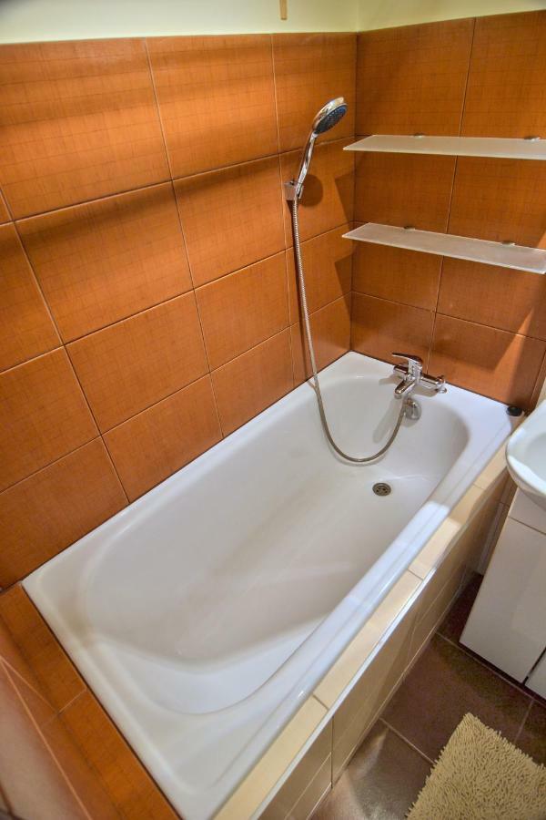 Sloneczny Apartament Grzybowska Варшава Екстер'єр фото